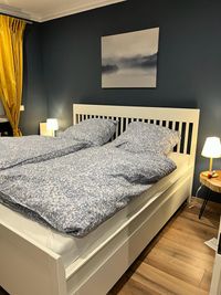 Bett Schlafzimmer1